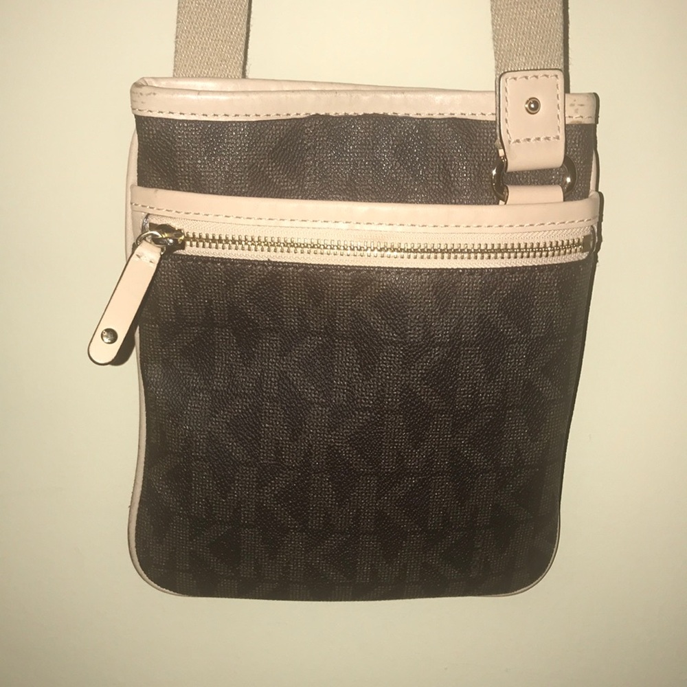 ❌SOLD❌ MK Cross Body